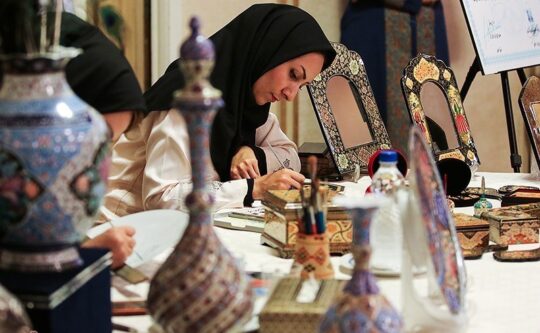 نقش بسترهای دیجیتال در توسعه صنایع دستی بومی
