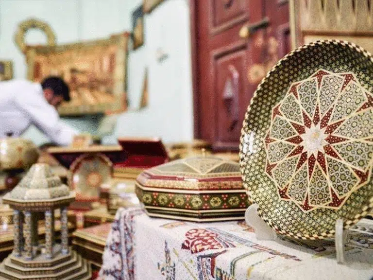 چالش‌های زنجیره تأمین در صنایع دستی آنلاین